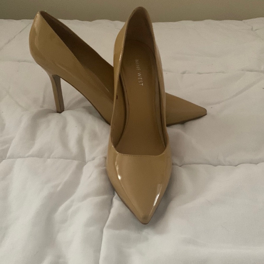 Tan 9M heels